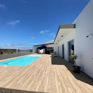 https://villa-mx-volcn.in-canary-islands.com